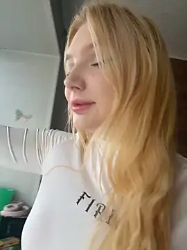 AmmyHot online show from 10-22-25, 04:12