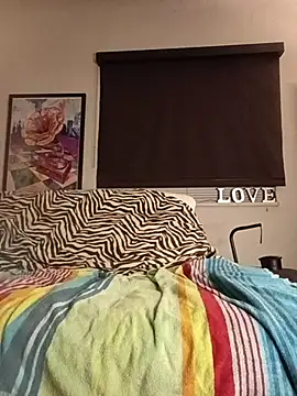 Hotbodyscottie online show from 10-10-25, 09:10