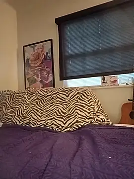 Hotbodyscottie online show from 10-30-25, 11:52