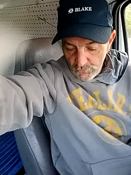 Hotbodyscottie online show from 11-28-25, 12:27