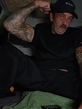 Hotbodyscottie online show from 03-25-26, 01:39