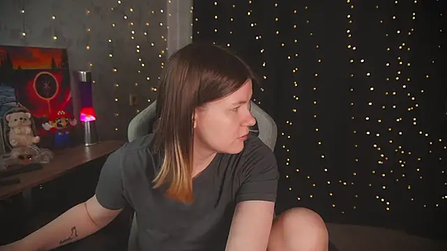 cuteamberlyyy online show from 10-19-25, 03:31