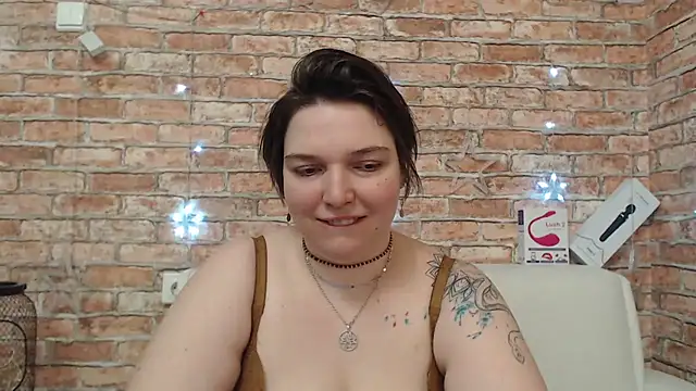 Amelia Kiss  online show from 03-11-26, 01:10