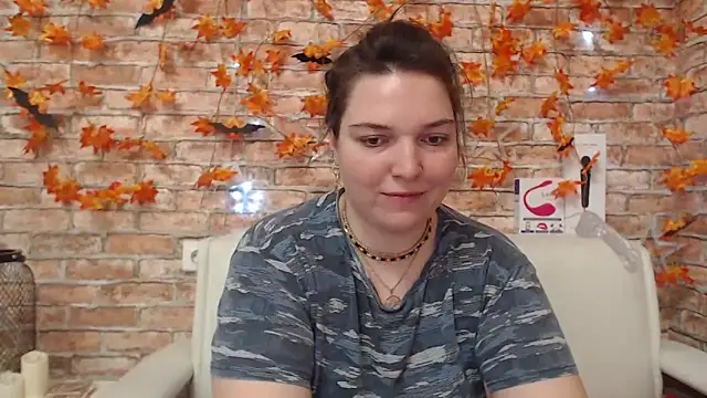 Amelia Kiss  online show from 10-31-25, 12:40