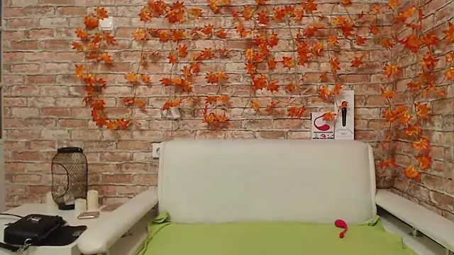 Amelia Kiss  online show from 11-08-25, 12:47