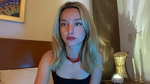 SirenaBelle online show from 11-18-25, 12:04