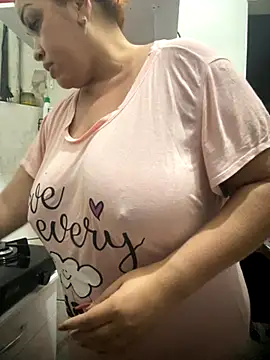 Bruninhaa34 online show from 11-02-25, 07:41