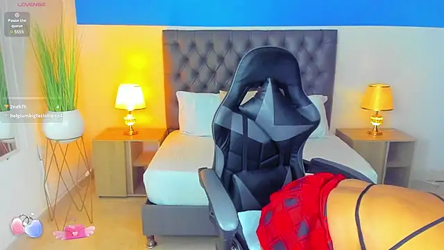 yosselin23 online show from 02-25-25, 03:09