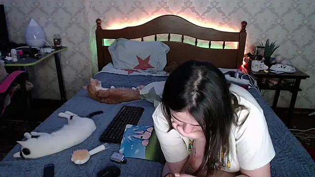FelvivalKitty online show from 01-05-25, 12:09