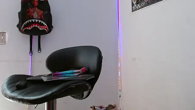 king  Black online show from 04-12-26, 04:21