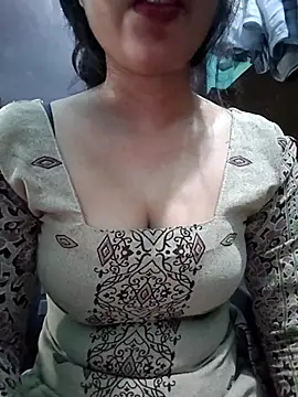 Snapshot of Kavita_ji chatting on 09-10-25, 03:27 Kavita ji online show from 09-10-25, 03:27
