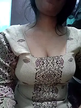 Snapshot of Kavita_ji chatting on 10-08-25, 03:41 Kavita ji online show from 10-08-25, 03:41