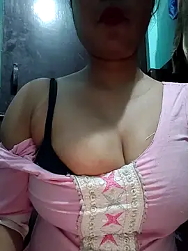 Snapshot of Kavita_ji chatting on 06-19-26, 01:44 Kavita ji online show from 06-19-26, 01:44