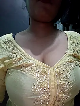 Snapshot of Kavita_ji chatting on 06-27-26, 04:51 Kavita ji online show from 06-27-26, 04:51