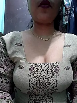 Snapshot of Kavita_ji chatting on 02-26-25, 04:08 Kavita ji online show from 02-26-25, 04:08