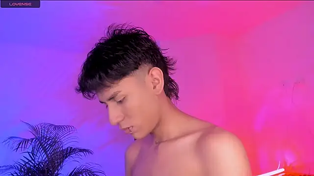 Levin Hikaru online show from 10-12-25, 02:57