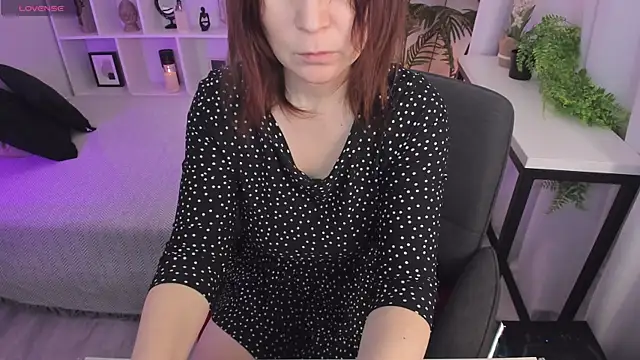 ZoeEast online show from 01-08-26, 01:28