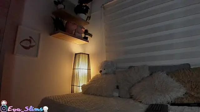 Snapshot of eva-slim- chatting on 05-19-26, 08:05 eva-slim- online show from 05-19-26, 08:05
