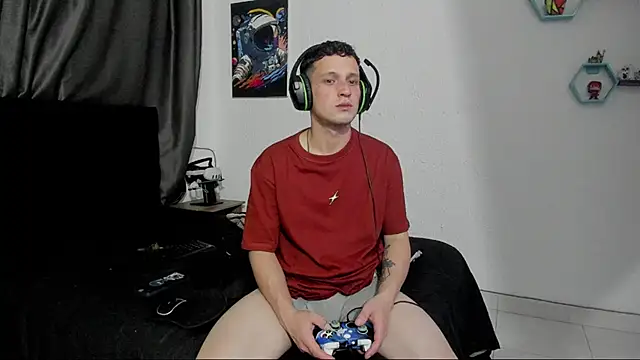 Snapshot of RyanHorseman chatting on 11-04-25, 12:36 RyanHorseman online show from 11-04-25, 12:36