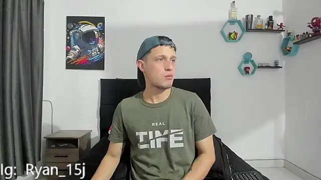 Snapshot of RyanHorseman chatting on 03-22-25, 11:32 RyanHorseman online show from 03-22-25, 11:32