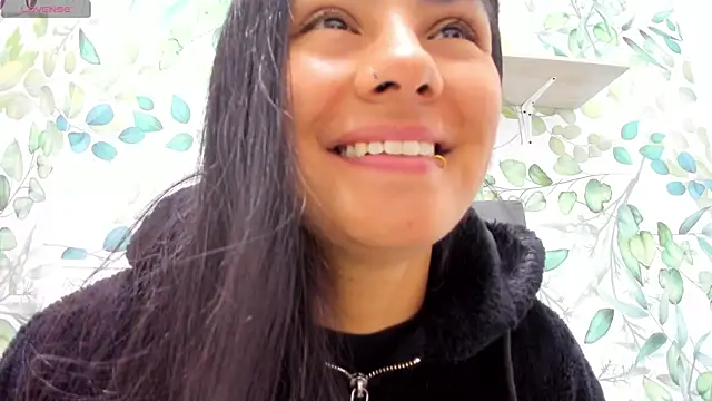 atilanadiaz7 online show from 03-07-25, 02:12