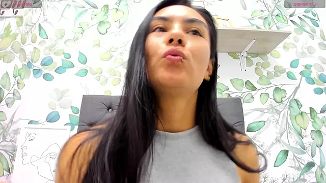 atilanadiaz7 online show from 03-03-25, 02:28