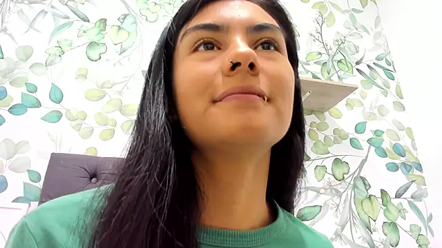 atilanadiaz7 online show from 03-05-25, 02:12