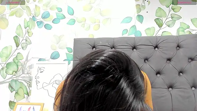 atilanadiaz7 online show from 02-25-25, 08:21