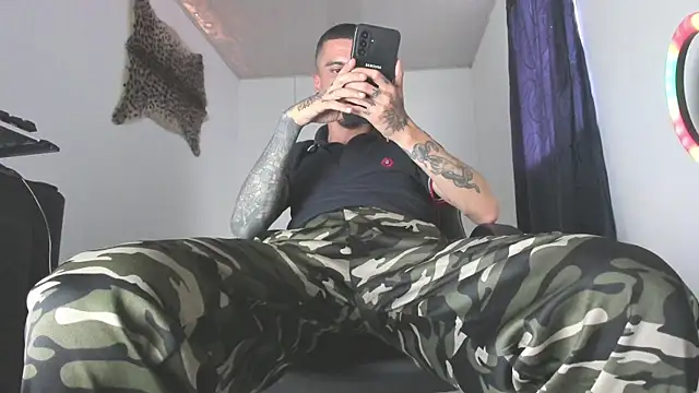 Aaron BigDickxxx online show from 07-07-26, 06:55