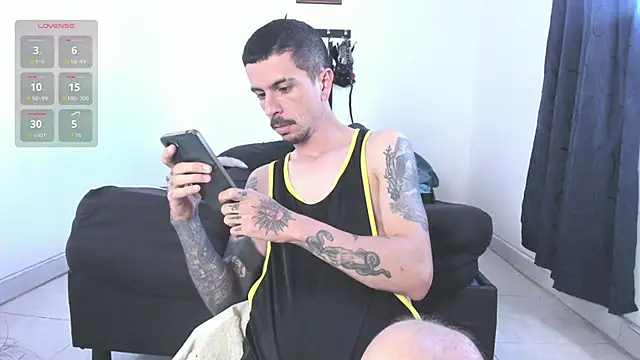 Aaron BigDickxxx online show from 05-24-26, 03:45