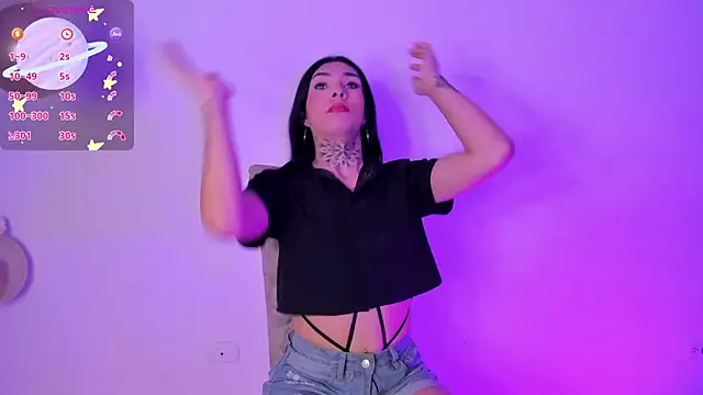 Camila Coxx online show from 06-18-26, 06:12