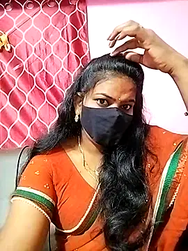 Snapshot of melina214 chatting on 03-18-25, 02:29 melina214 online show from 03-18-25, 02:29
