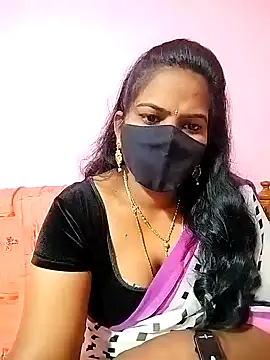 Snapshot of melina214 chatting on 01-31-25, 03:09 melina214 online show from 01-31-25, 03:09