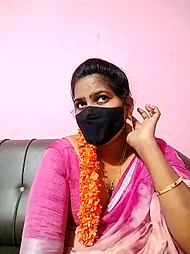 Snapshot of melina214 chatting on 02-11-25, 05:07 melina214 online show from 02-11-25, 05:07