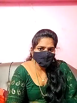 Snapshot of melina214 chatting on 10-07-25, 04:41 melina214 online show from 10-07-25, 04:41