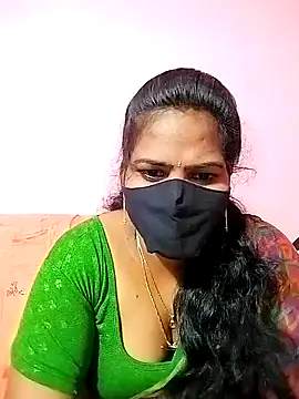Snapshot of melina214 chatting on 02-04-25, 05:01 melina214 online show from 02-04-25, 05:01
