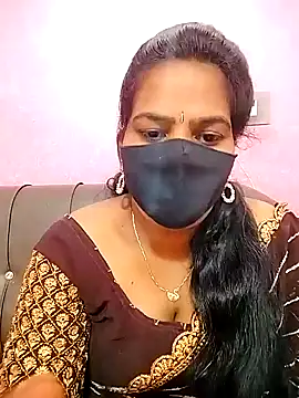 Snapshot of melina214 chatting on 07-15-26, 04:52 melina214 online show from 07-15-26, 04:52