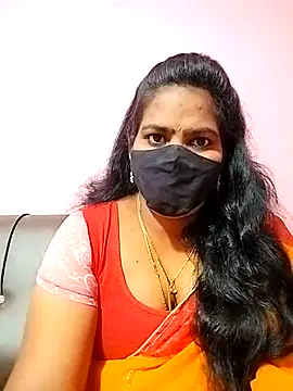 Snapshot of melina214 chatting on 02-21-25, 04:48 melina214 online show from 02-21-25, 04:48