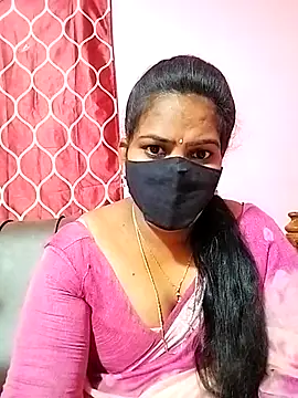 Snapshot of melina214 chatting on 03-05-25, 05:18 melina214 online show from 03-05-25, 05:18