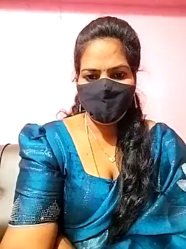 Snapshot of melina214 chatting on 10-20-25, 02:46 melina214 online show from 10-20-25, 02:46