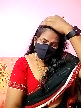 Snapshot of melina214 chatting on 01-27-25, 03:15 melina214 online show from 01-27-25, 03:15