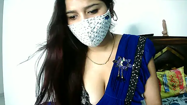 Gloie4u online show from 10-28-25, 08:13