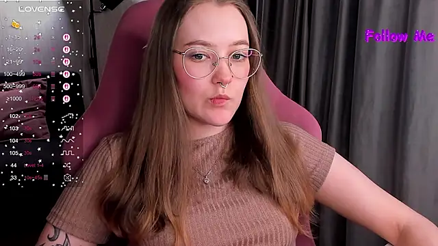 Snapshot of bunny_bubble chatting on 02-25-26, 11:26 bunny bubble online show from 02-25-26, 11:26