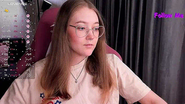 Snapshot of bunny_bubble chatting on 02-23-26, 11:16 bunny bubble online show from 02-23-26, 11:16