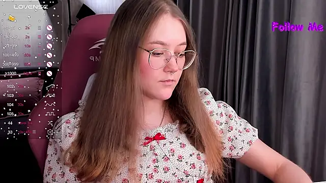 Snapshot of bunny_bubble chatting on 02-24-26, 11:05 bunny bubble online show from 02-24-26, 11:05