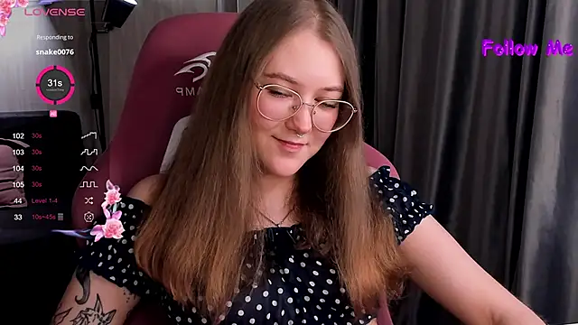 Snapshot of bunny_bubble chatting on 11-26-25, 11:16 bunny bubble online show from 11-26-25, 11:16