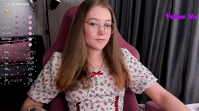 Snapshot of bunny_bubble chatting on 12-18-25, 11:19 bunny bubble online show from 12-18-25, 11:19