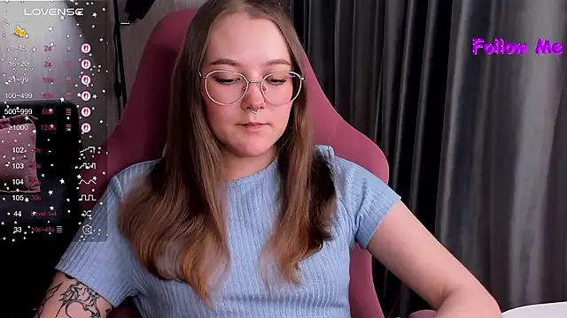 Snapshot of bunny_bubble chatting on 02-21-26, 11:18 bunny bubble online show from 02-21-26, 11:18