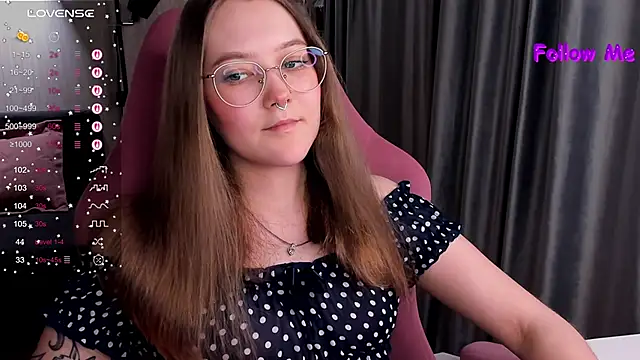 Snapshot of bunny_bubble chatting on 02-17-26, 11:24 bunny bubble online show from 02-17-26, 11:24