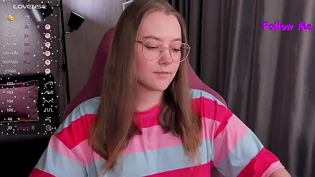 Snapshot of bunny_bubble chatting on 02-12-26, 11:26 bunny bubble online show from 02-12-26, 11:26